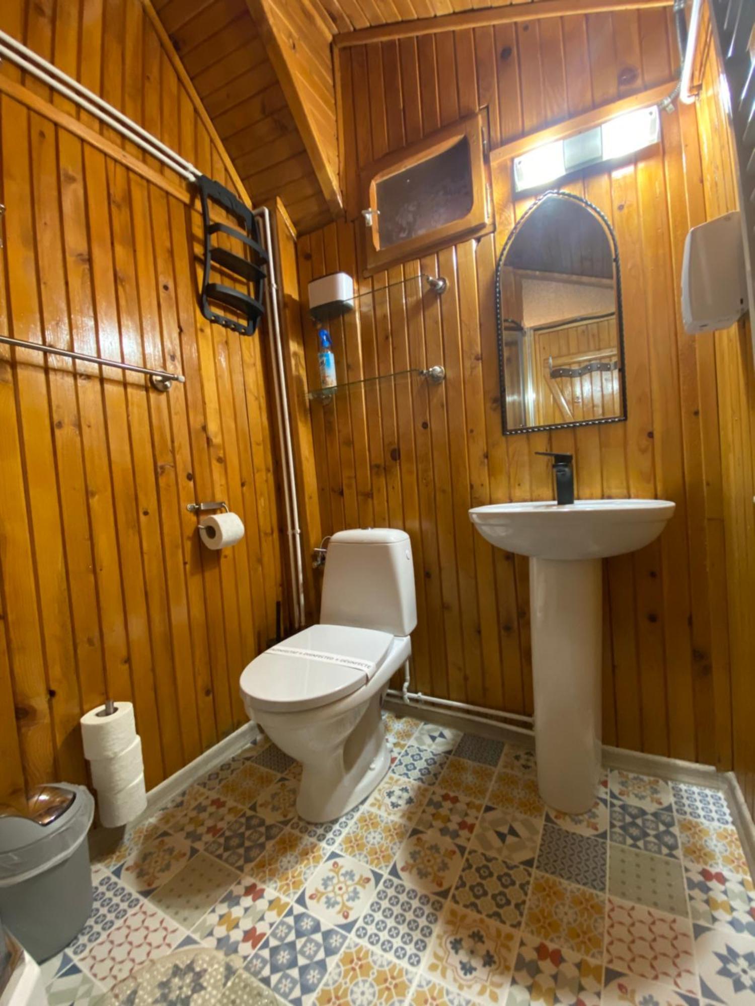 Wooden Attic Apartamento Braşov Exterior foto