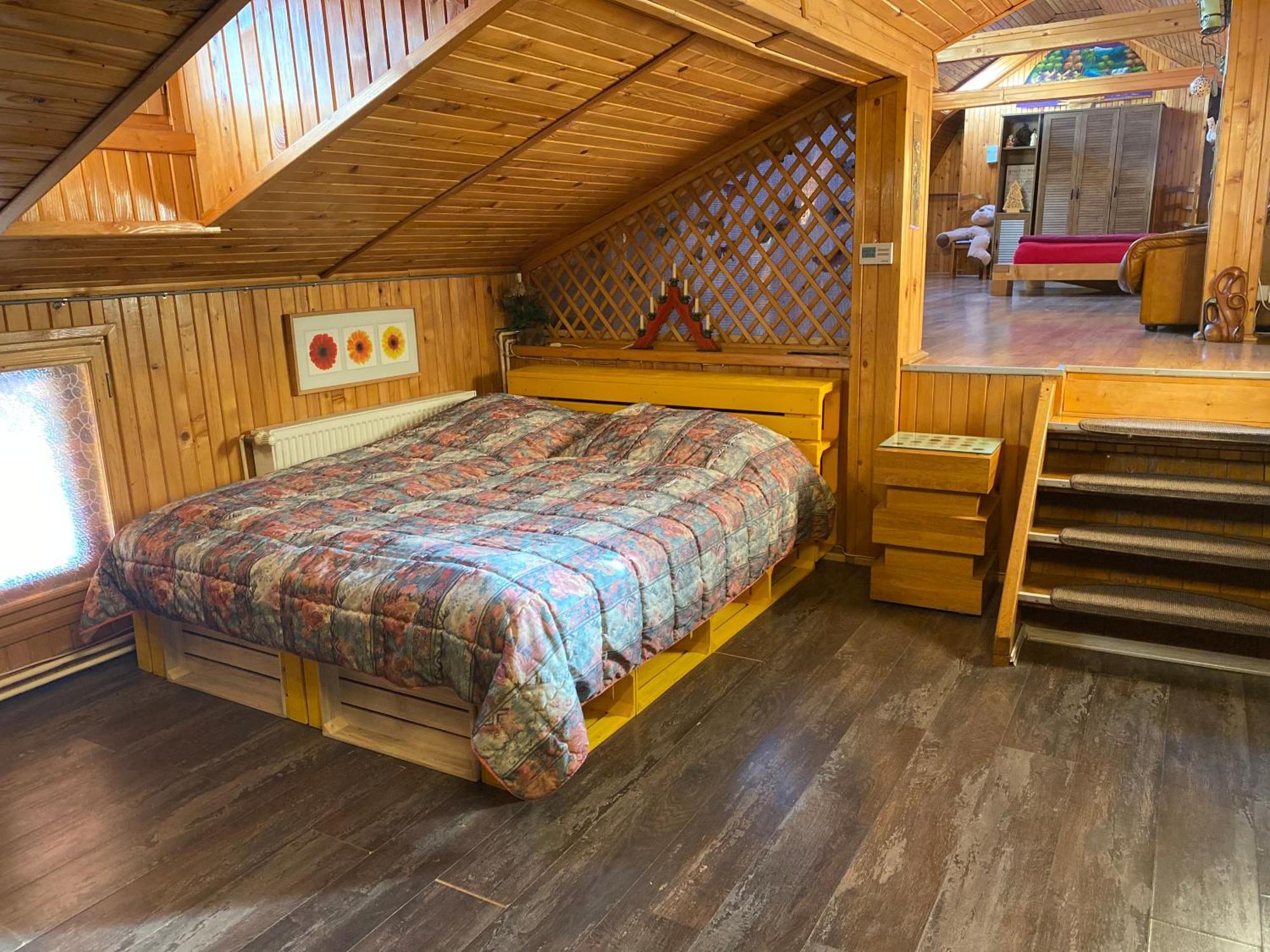 Wooden Attic Apartamento Braşov Exterior foto