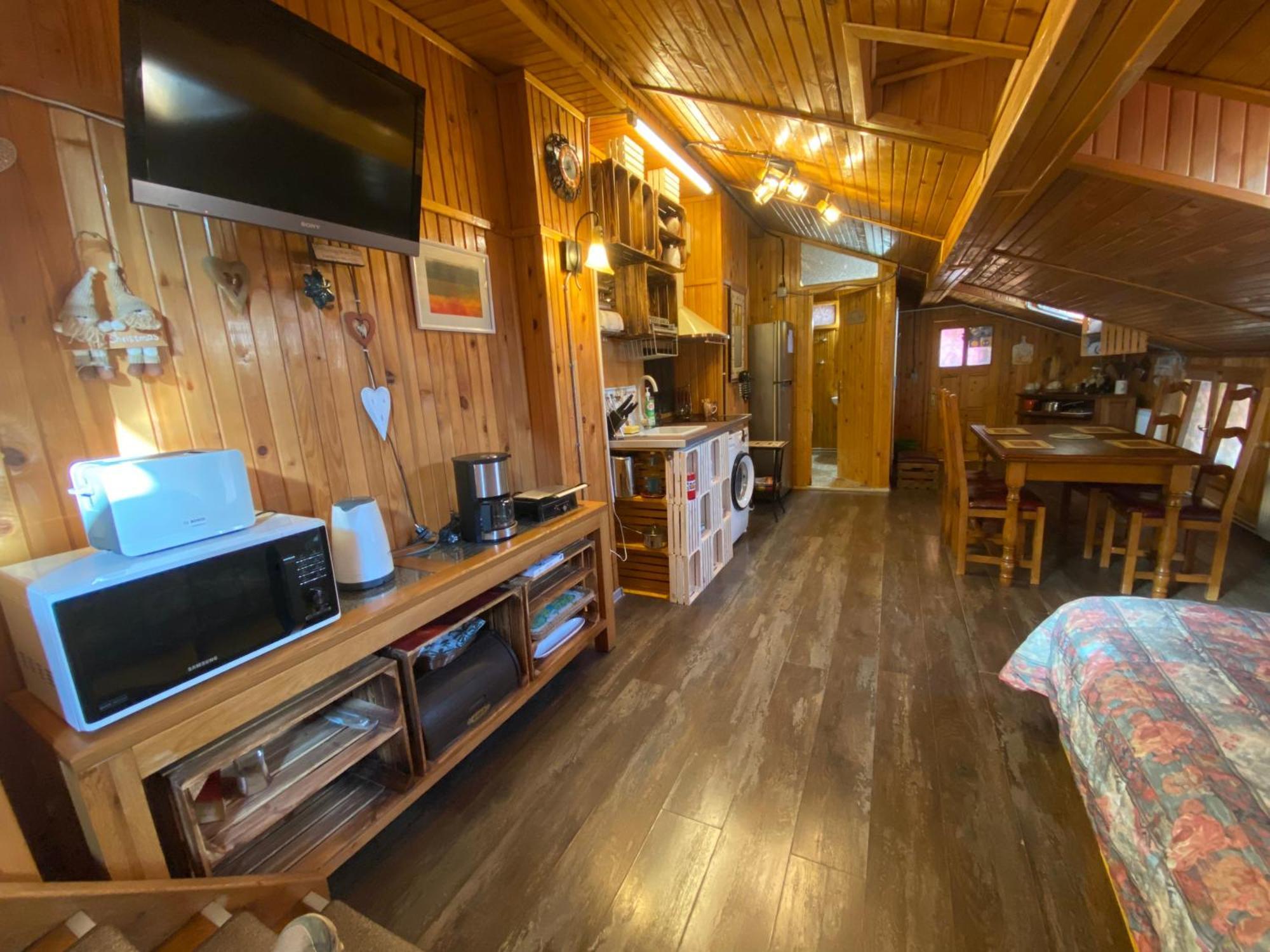 Wooden Attic Apartamento Braşov Exterior foto